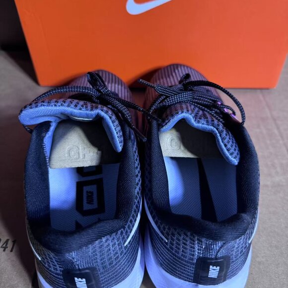 Athletic_Shoes